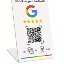 עמדת NFC לבנה לביקורות גוגל עומדת על דלפק קבלה